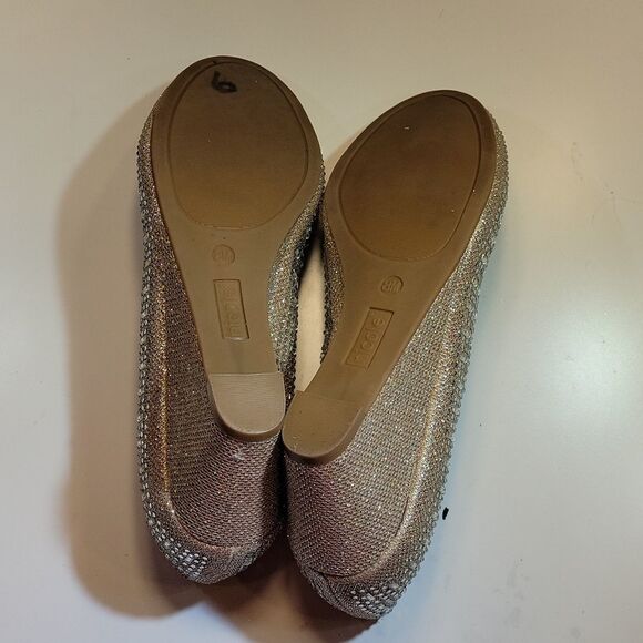 NICOLE ROUND TOE GOLD &SILVER WEDGE SHOES - Picture 16 of 16